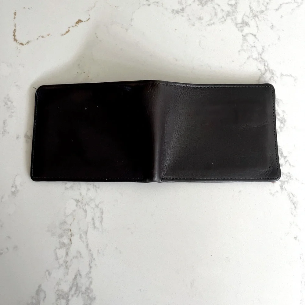 Perry Ellis Mens Wallet Dark Brown Leather